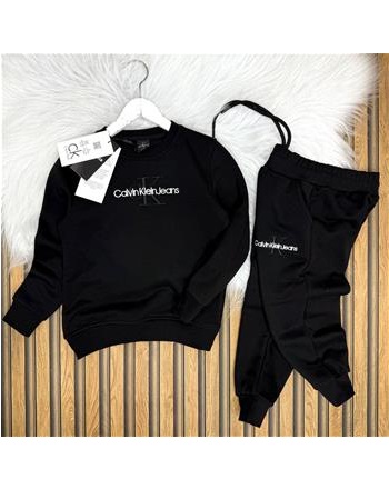 CALVİENKLEİN NAKIŞLI SİYAH TAKIM(Aşağıdaki açıklamayı mutlaka okuyunuz)
